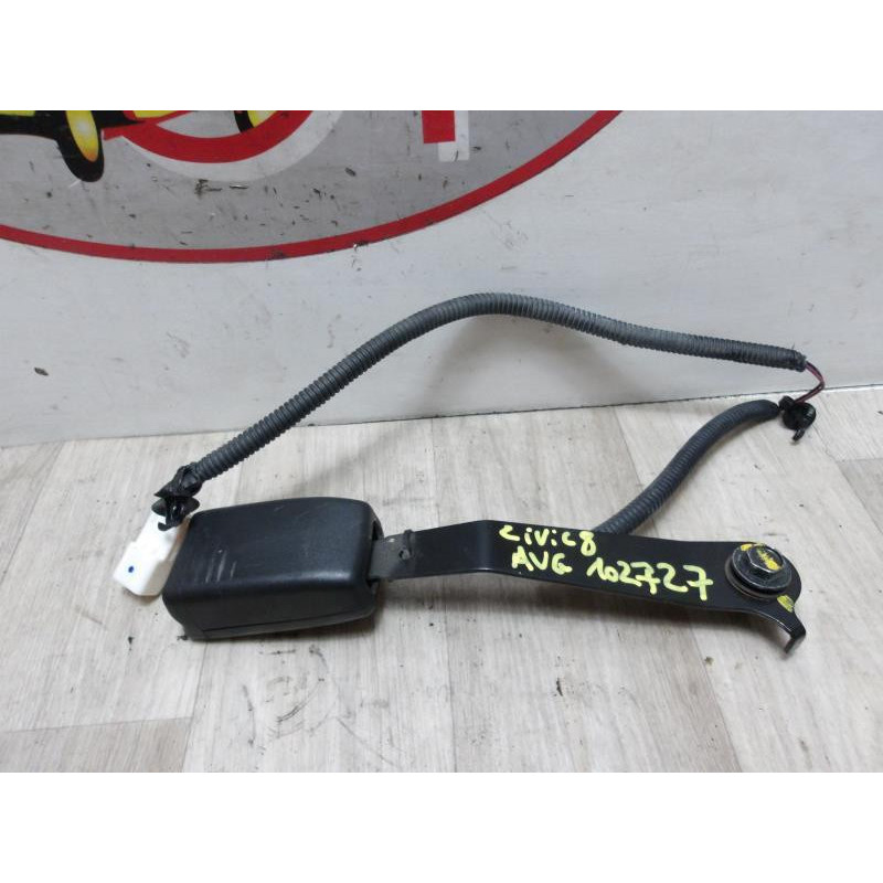 Attache ceinture avant gauche HONDA CIVIC 8 PHASE 2 d’occasion