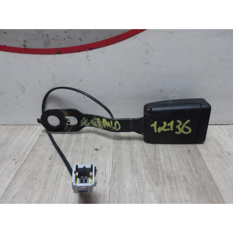 Attache ceinture avant droit PEUGEOT 208 1 PHASE 1 d’occasion