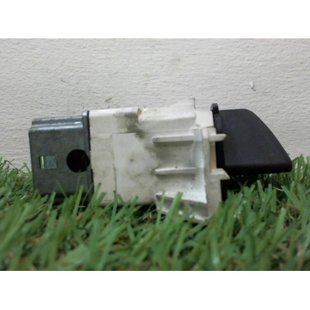 Bouton de warning FORD FOCUS d’occasion