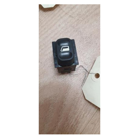 Interrupteur de leve vitre CITROEN BERLINGO 1 PHASE 2 d’occasion