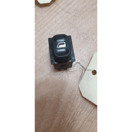 Interrupteur de leve vitre CITROEN BERLINGO 1 PHASE 2 d’occasion