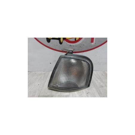 Optique avant secondaire gauche (feux)(clignotant) NISSAN  d’occasion