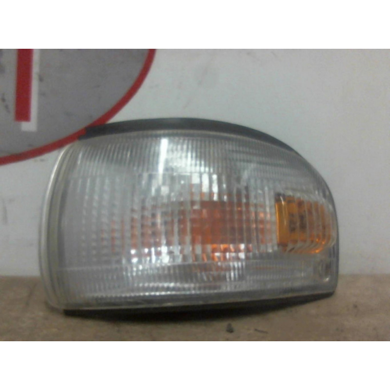 Optique avant secondaire gauche (feux)(clignotant) HYUNDAI H 100 d’occasion
