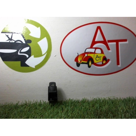 Interrupteur de leve vitre RENAULT  d’occasion