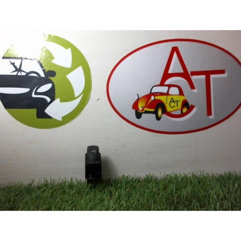 Interrupteur de leve vitre RENAULT  d’occasion