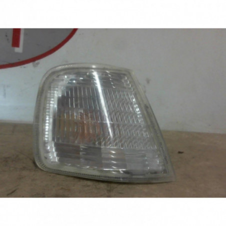 Optique avant secondaire droit (feux)(clignotant) PEUGEOT  d’occasion