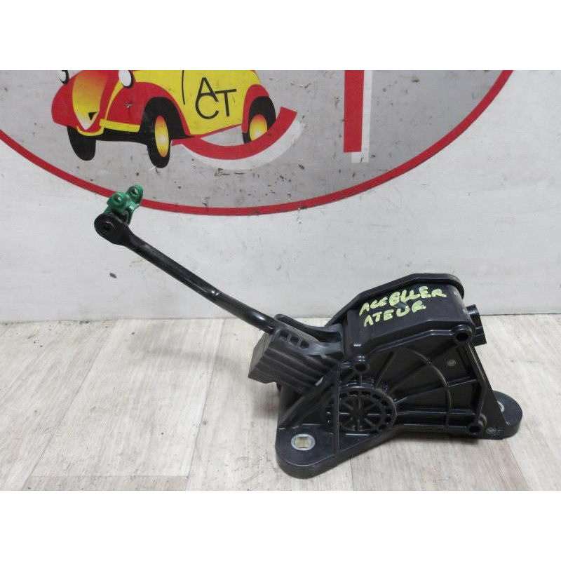 Pedalier d'accelerateur HONDA CIVIC 8 PHASE 2 d’occasion
