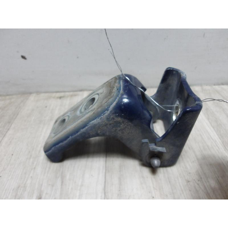 Charniere de porte avant gauche PEUGEOT EXPERT 2 d’occasion