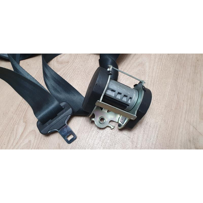 Ceinture avant droit DACIA SANDERO 1 d’occasion