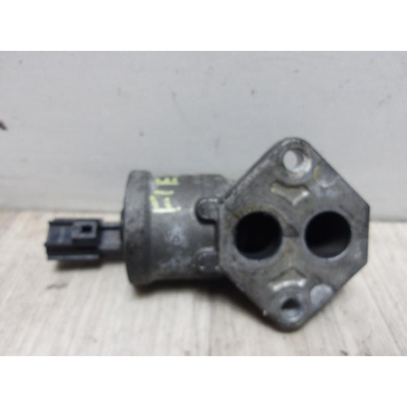 Conjoncteur disjoncteur FORD FIESTA 4 PHASE 1 d’occasion