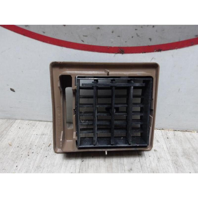 Aerateur tableau de bord avant droit CITROEN VISA PHASE 2 d’occasion