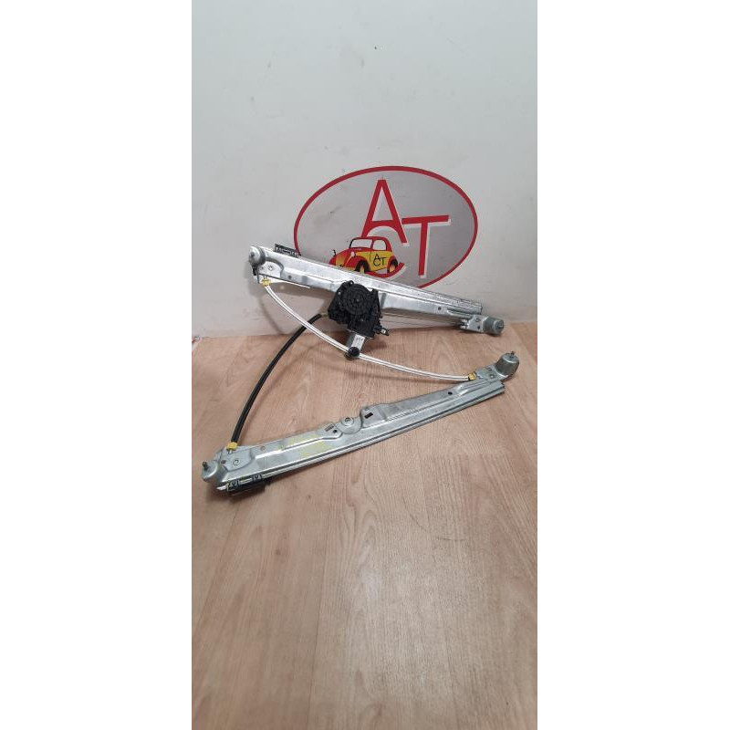 Moteur leve vitre avant gauche RENAULT SCENIC 4 d’occasion