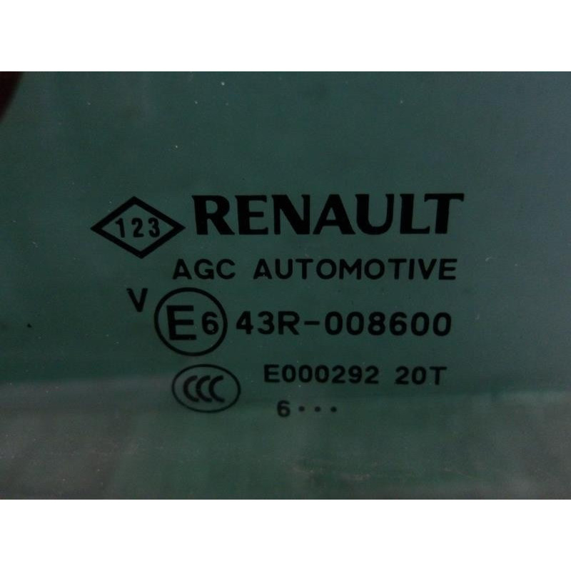 Vitre arriere droit RENAULT SCENIC 4 d’occasion