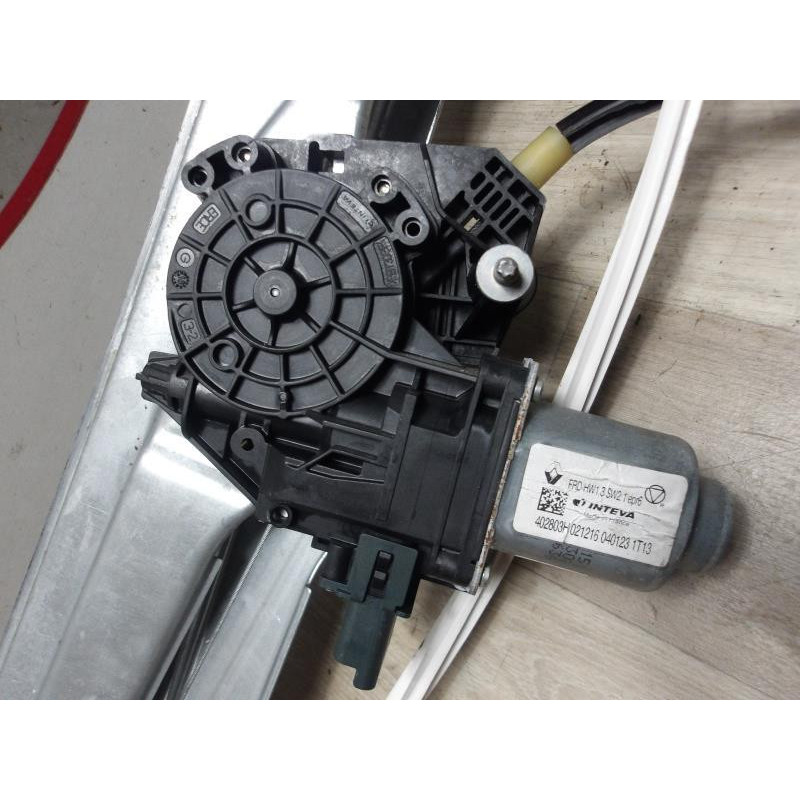 Leve vitre electrique avant droit RENAULT SCENIC 4 d’occasion