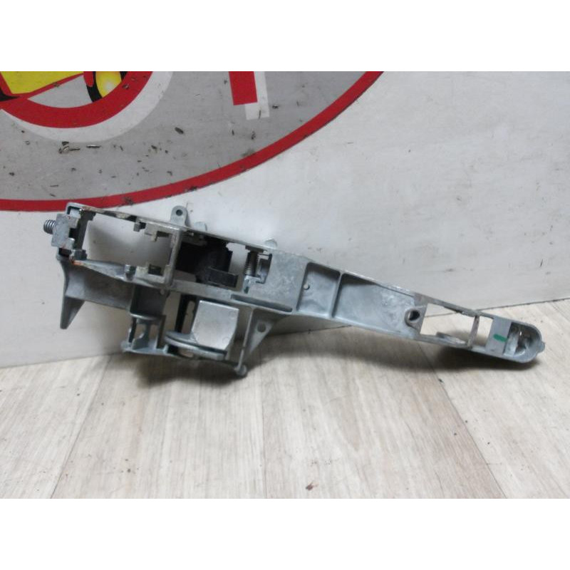 Support poignee porte avant gauche PEUGEOT 207 PHASE 1 CABRIOLET d’occasion