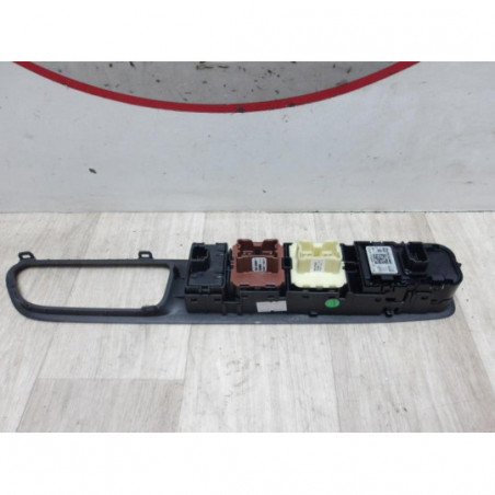 Interrupteur de leve vitre avant gauche RENAULT CLIO 4 PHASE 2 d’occasion