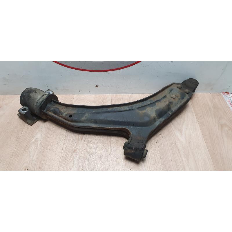 Triangle avant droit LAND ROVER FREELANDER 1 PHASE 2 d’occasion