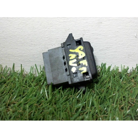 Bouton/Interrupteur RENAULT SAFRANE PHASE 2 d’occasion
