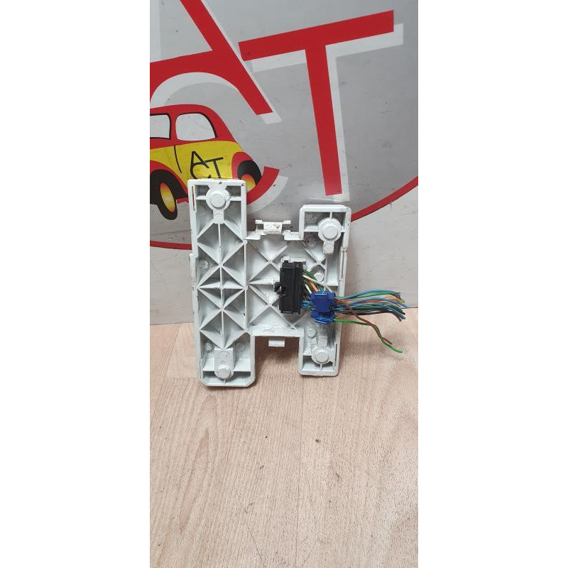Platine feu arriere droit RENAULT R19 PHASE 1 d’occasion