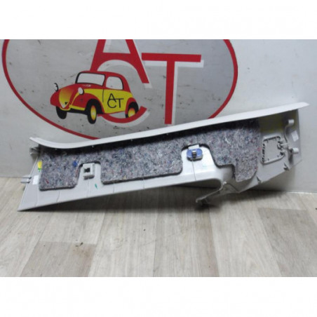 Garniture laterale Avant droite RENAULT SCENIC 4 d’occasion