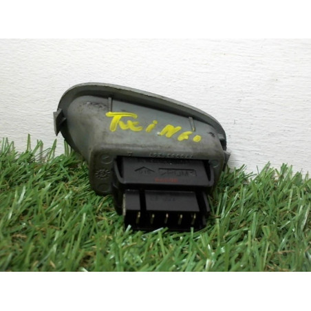 Interrupteur de leve vitre avant droit RENAULT TWINGO I PHASE 2 d’occasion