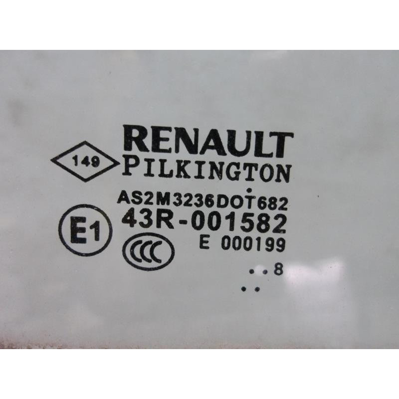 Vitre arriere droit RENAULT LAGUNA 3 PHASE 1 d’occasion