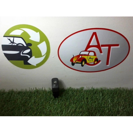 Interrupteur de leve vitre avant droit RENAULT CLIO II PHASE 1 d’occasion