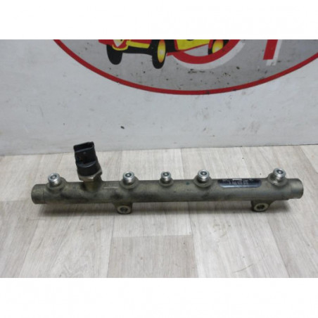 Rampe injection RENAULT SCENIC 1 PHASE 2 d’occasion