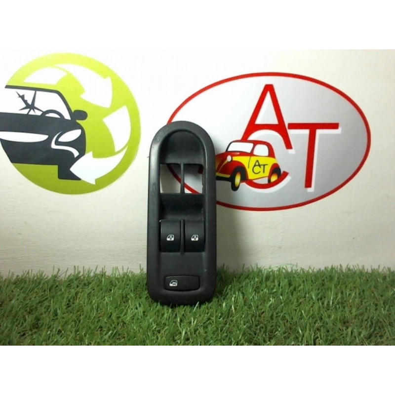 Interrupteur de leve vitre avant gauche RENAULT MEGANE II PHASE 1 d’occasion