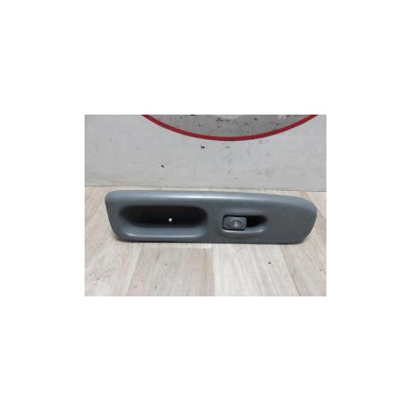 Interrupteur de leve vitre avant droit RENAULT TWINGO 1 PHASE 3 d’occasion