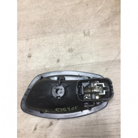 Poignee interieur arriere droit RENAULT CLIO 4 PHASE 2 d’occasion