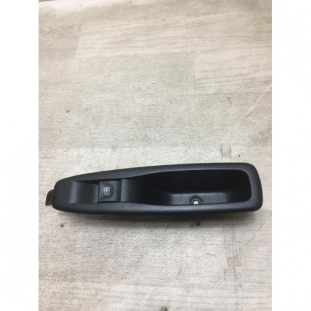 Interrupteur de leve vitre arriere droit RENAULT CLIO 4 PHASE 2 d’occasion