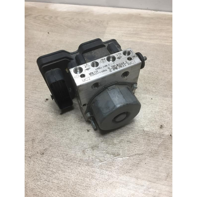 Bloc ABS (freins anti-blocage) RENAULT CLIO 4 PHASE 2 d’occasion