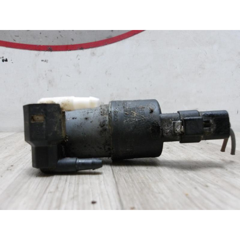 Pompe lave glace avant DACIA DUSTER 1 PHASE 1 d’occasion