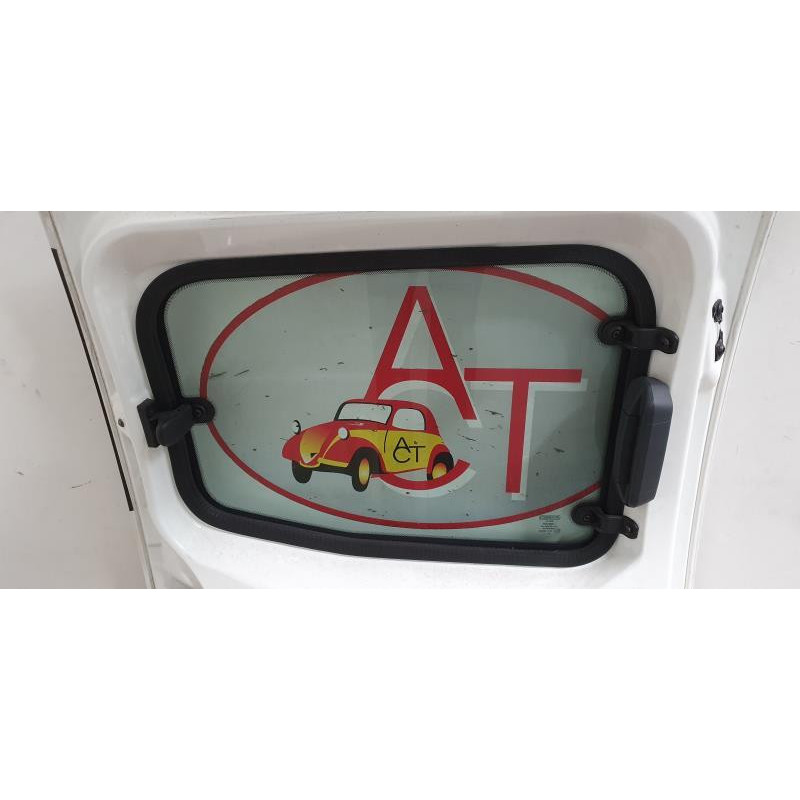 Porte laterale gauche PEUGEOT BIPPER d’occasion