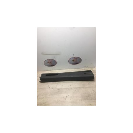 Garniture laterale avant droite IVECO DAILY 4 PHASE 1 d’occasion
