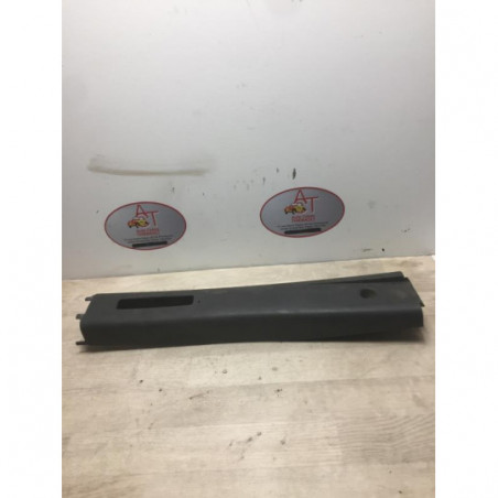 Garniture laterale avant droite IVECO DAILY 4 PHASE 1 d’occasion