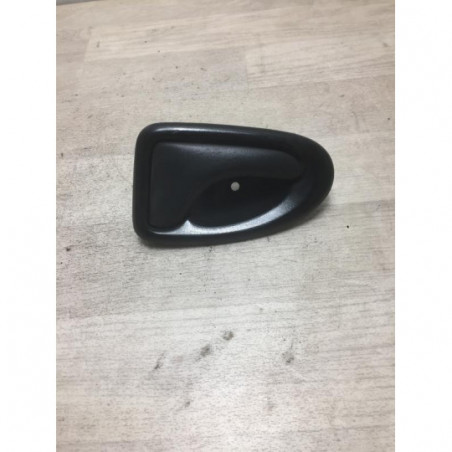 Poignee interieur avant gauche RENAULT MASTER 2 PHASE 2 d’occasion
