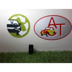 Commande degivrage lunette arriere RENAULT R21 PHASE 1 d’occasion