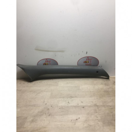 Garniture Montant droit  IVECO DAILY 4 PHASE 1 d’occasion