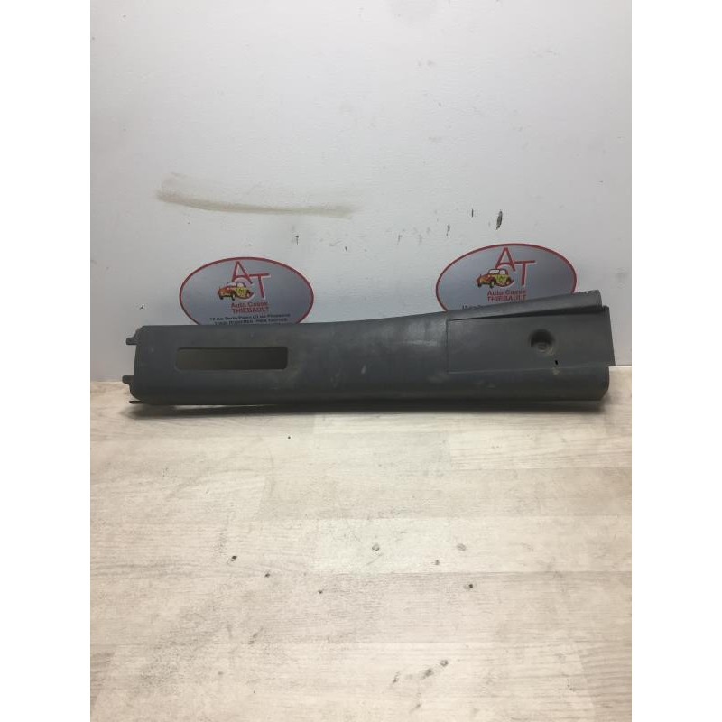 Garniture Montant avant gauche IVECO DAILY 4 PHASE 1 d’occasion