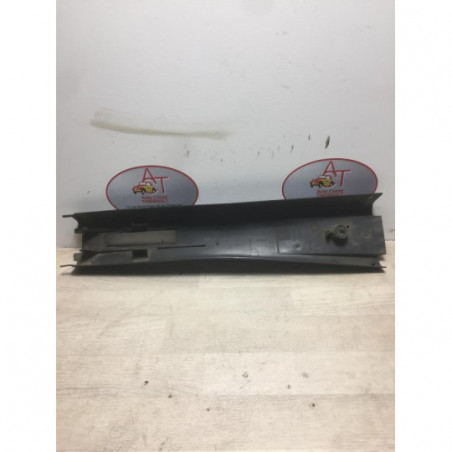 Garniture Montant avant gauche IVECO DAILY 4 PHASE 1 d’occasion