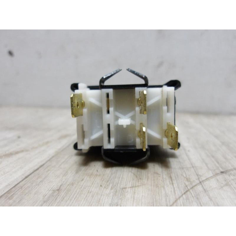 Bouton/Interrupteur LADA NIVA PHASE 2 d’occasion