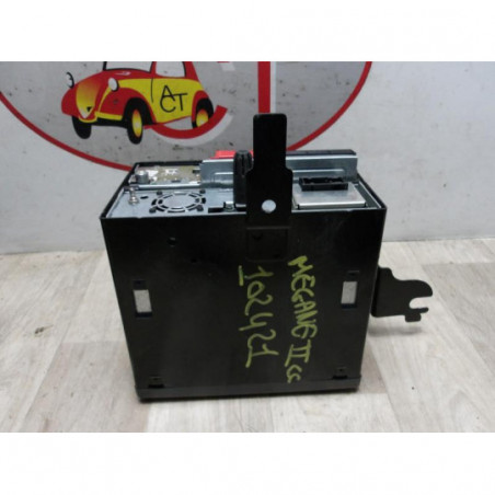 Chargeur CD RENAULT MEGANE 2 PHASE 1 CABRIOLET d’occasion