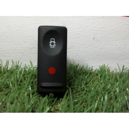 Commande de fermeture centralisee RENAULT R19 CHAMADE PHASE 2 d’occasion