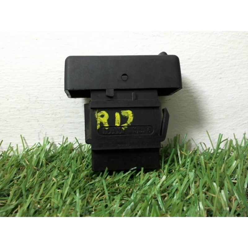Commande de fermeture centralisee RENAULT R19 CHAMADE PHASE 2 d’occasion
