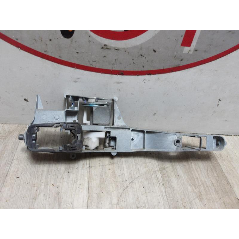 Support poignee porte avant droite PEUGEOT 208 1 PHASE 1 d’occasion