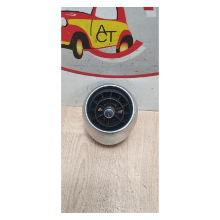 Aerateur tableau de bord avant droit AUDI A1 1 PHASE 1 d’occasion