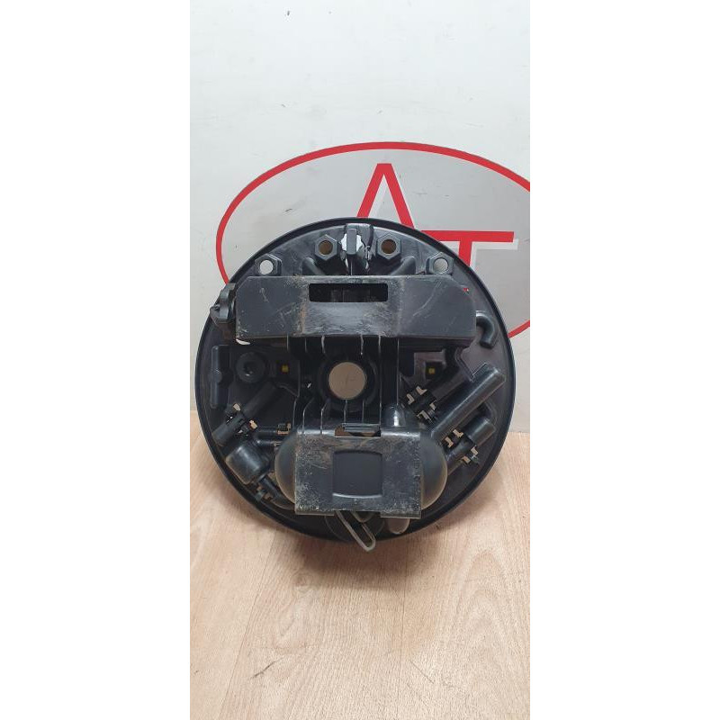 Panier roue de secours RENAULT CLIO 2 PHASE 1 d’occasion