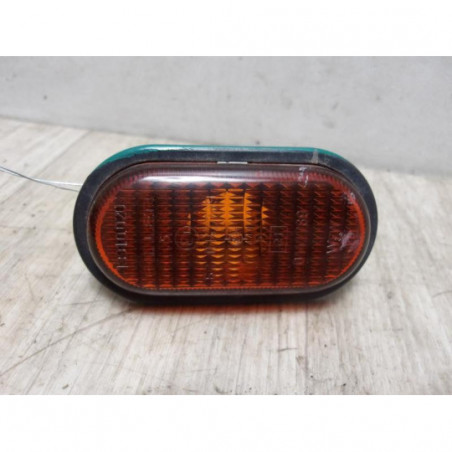 Repetiteur clignotant avant gauche (Feux) RENAULT MASTER 2 PHASE 1 d’occasion